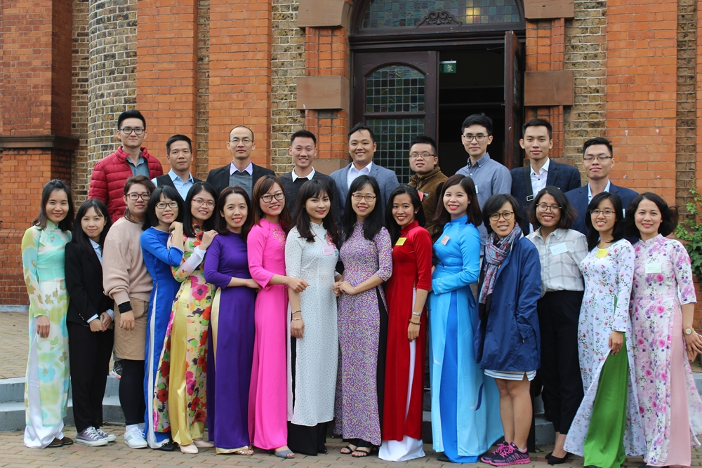 Recipients of an award under the IDEAS Scholarship for Vietnam 2018 Recipients of an award under the IDEAS Scholarship for Vietnam 2018